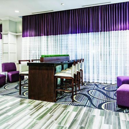 La Quinta Inn & Suites By Wyndham San Antonio Riverwalk Bagian luar foto