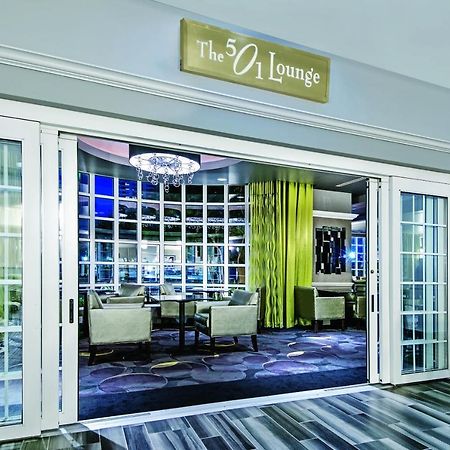 La Quinta Inn & Suites By Wyndham San Antonio Riverwalk Bagian luar foto
