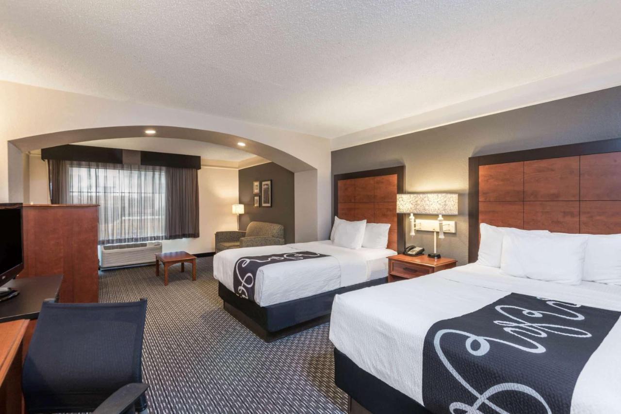 La Quinta Inn & Suites By Wyndham San Antonio Riverwalk Bagian luar foto