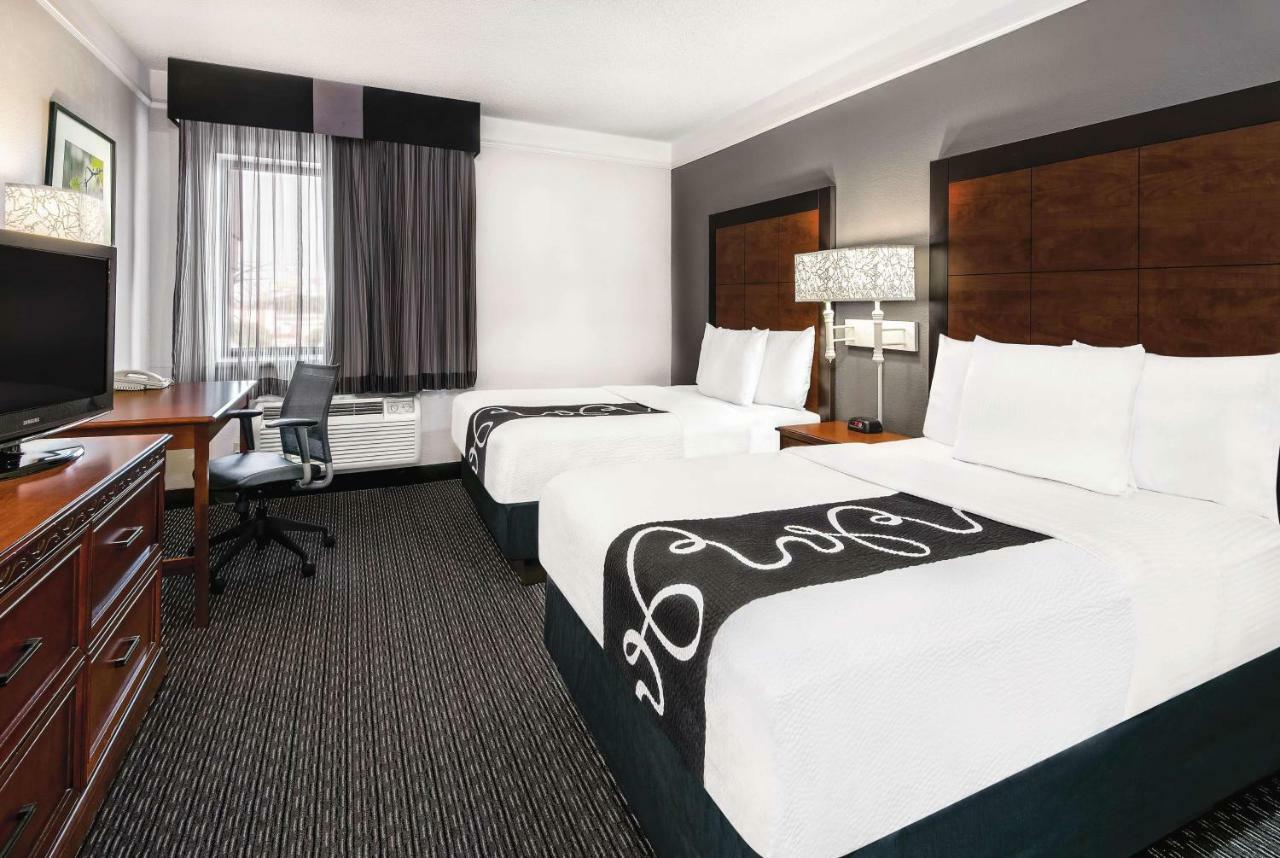 La Quinta Inn & Suites By Wyndham San Antonio Riverwalk Bagian luar foto